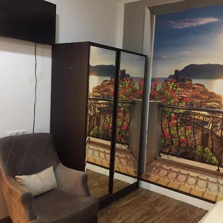 Studio Apartment Near Republic Square Ереван Екстериор снимка