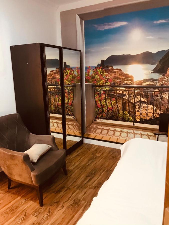 Studio Apartment Near Republic Square Ереван Екстериор снимка