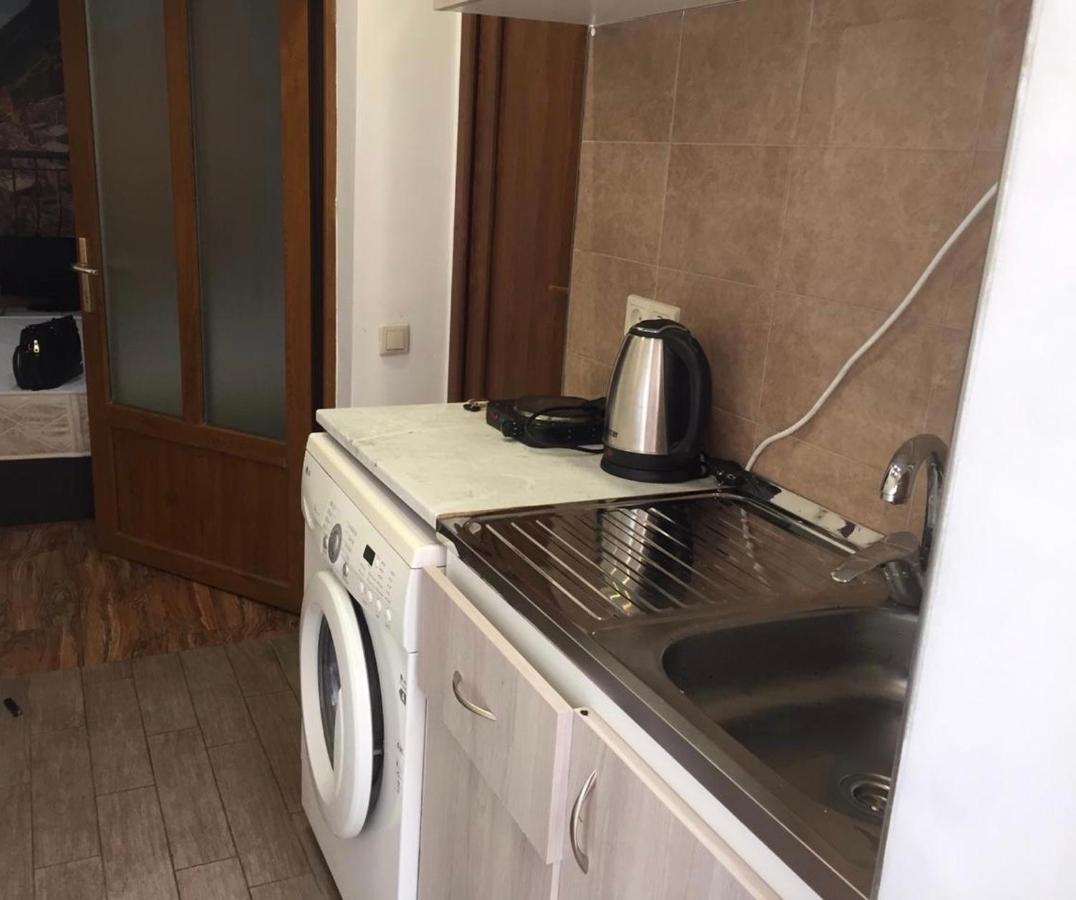 Studio Apartment Near Republic Square Ереван Екстериор снимка