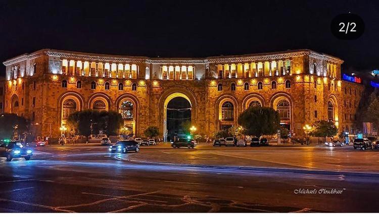 Studio Apartment Near Republic Square Ереван Екстериор снимка
